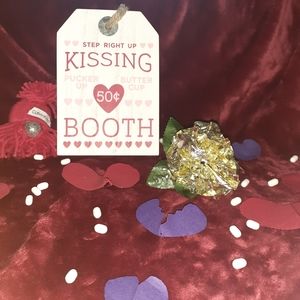 Kissing Booth Decor